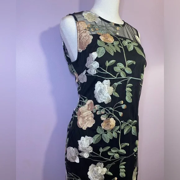 calvin klein black dress with embroidered flowers Long Sleeve Embroidered Tulle Gown – Monique Lhuillier main image 1